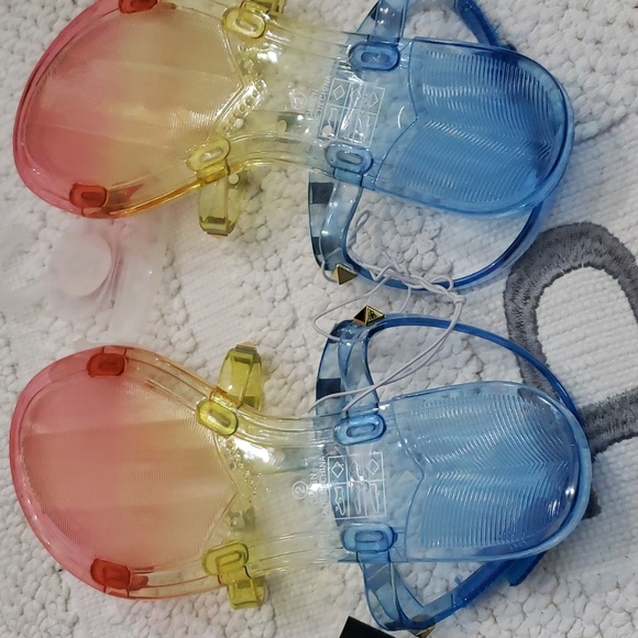 TAHARI JELLY SANDALS - Picture 5 of 8